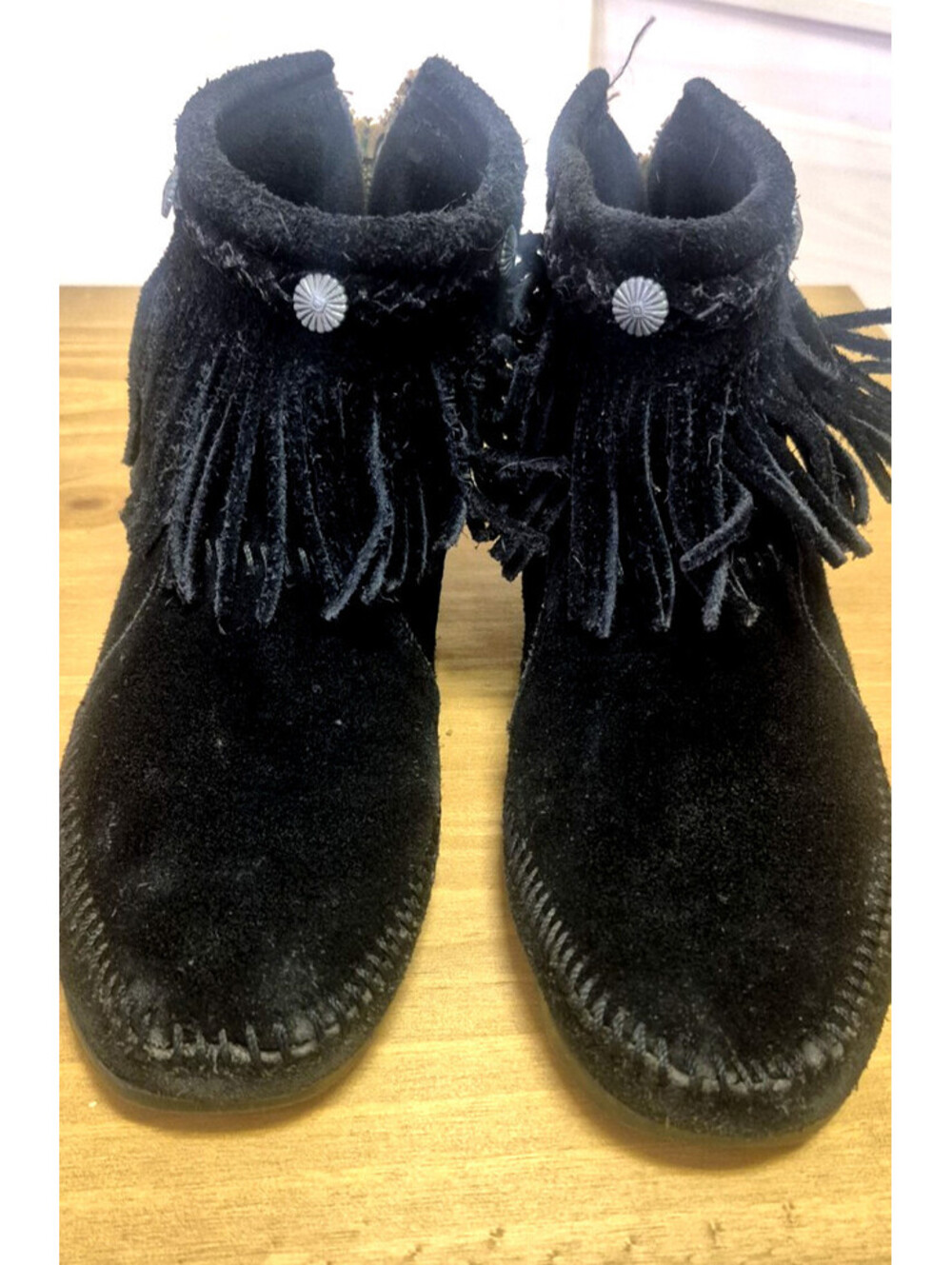Minnetonka Black Suede Women's Moccasin Bootie Size 8.5 Ankle length with Fringe